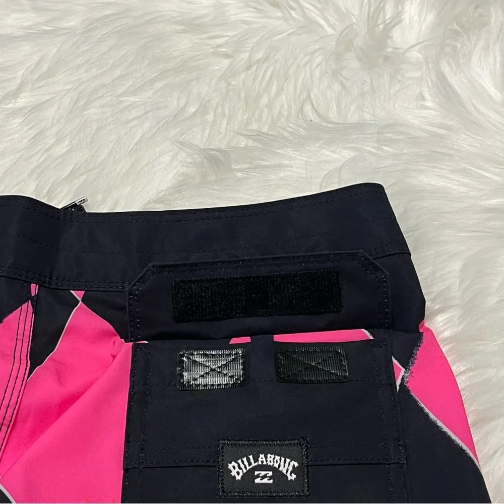 NEW BILLABONG Sundays Pro Neon Diamond Performance Board Shorts Boys Size 28 L